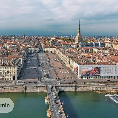 Apartment Lussuoso Vista Citta - Borgo Po - Box Auto *