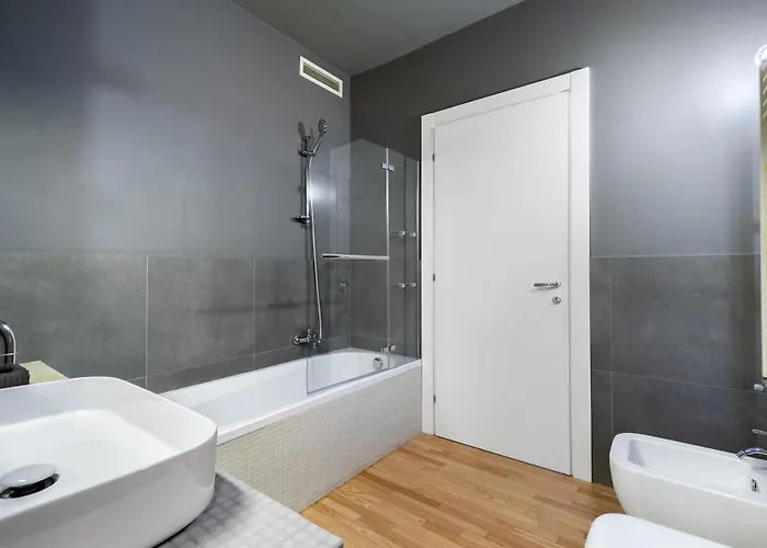 Lussuoso Vista Citta - Borgo Po - Box Auto Turin